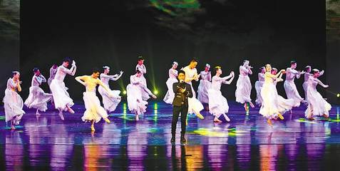 重慶舉辦群眾文藝創(chuàng)作展演，推動(dòng)文化藝術(shù)交流繁榮發(fā)展