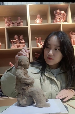 鄲城張玉萍泥塑榮獲“巾幗瓷韻”女陶藝家邀請展金獎 以泥土為媒，傳承文化之美